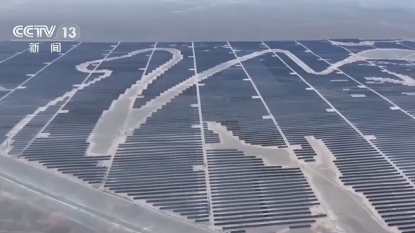 配资指数 砥砺奋进七十载 天山南北谱华章丨戈壁追风、算力新城 活力新疆向绿向新