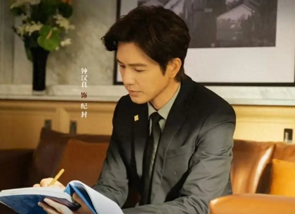 国内在线配资 直到李翘琪顶包入狱，许密语才知纪封对她还有隐瞒！