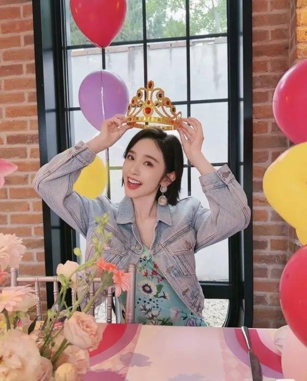 场外配资 唐艺昕张若昀为爱奔赴，给女儿最好的生日礼物